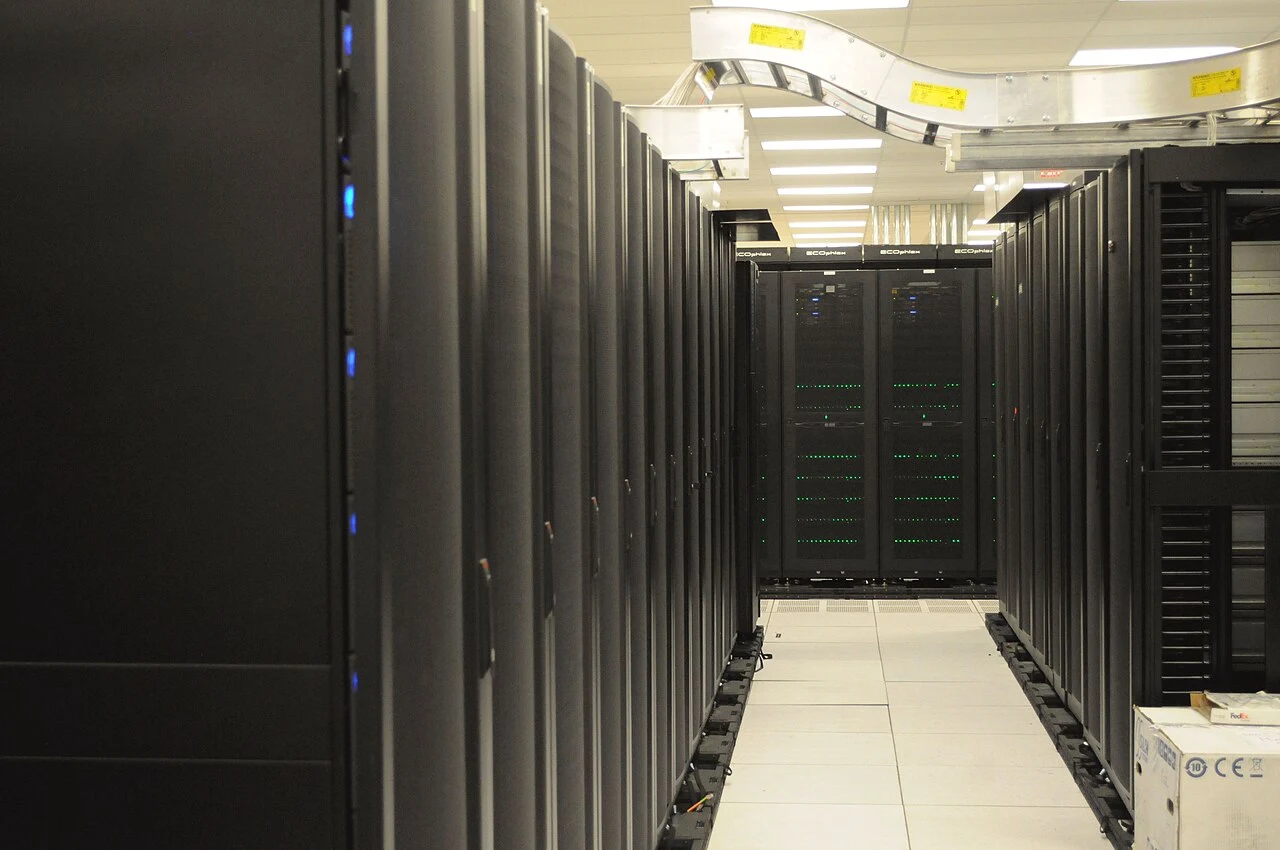 A corridor between server racks at the NERSC computing centre