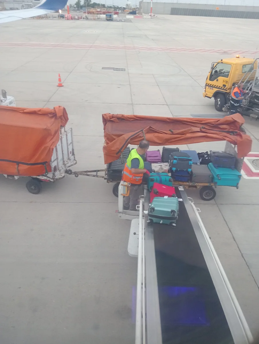 Suitcase loading in Ben Gurion airport